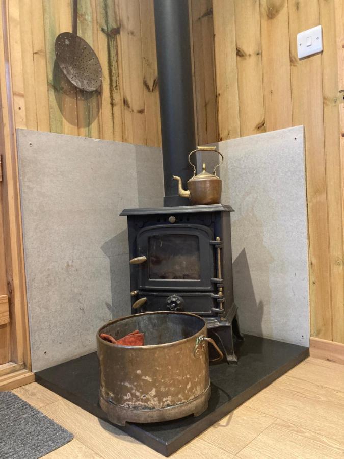 The Shepherd's Hut With Cosy Logburner Apartment