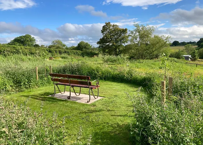 The Shepherd\'S Hut With Seasonal Swimming Pool